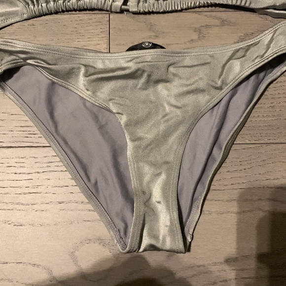 2/$30 ✨ Missguided Swim Halter Grey Bikini - top size US 2. Bottom size US 6 - Picture 4 of 5